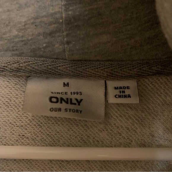 Only pearl accent raw edged hoodie - Picture 8 of 11